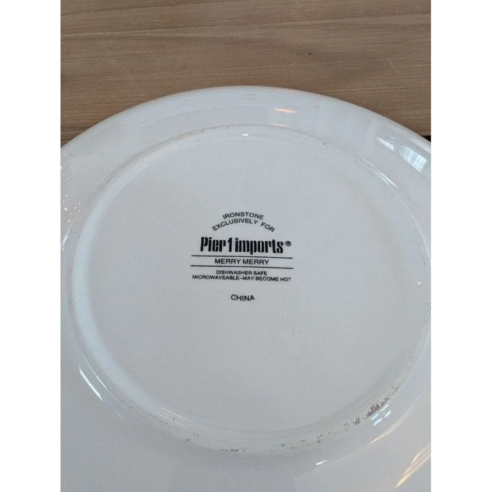 Pier One Christmas‎ Plate 